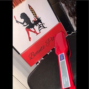 Flat Irons HOT TOOLs